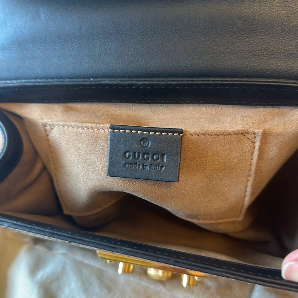 Gucci small padlock - Picture 8 of 11